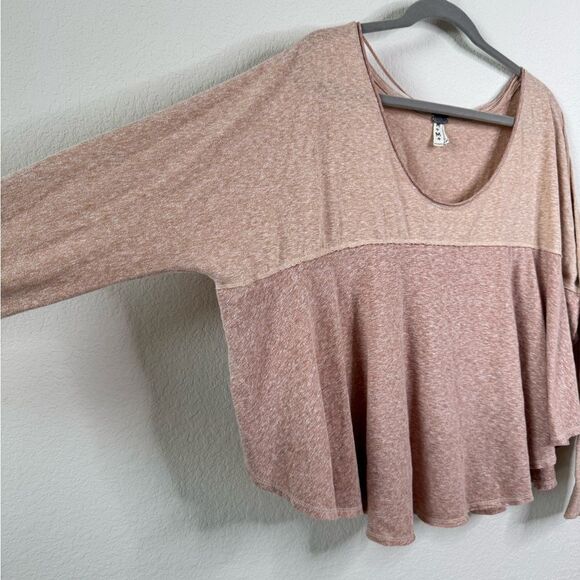We The Free People Women’s Sz M Cloud Nine Boxy Top Pullover Dusty Pink Relaxed - Picture 5 of 9
